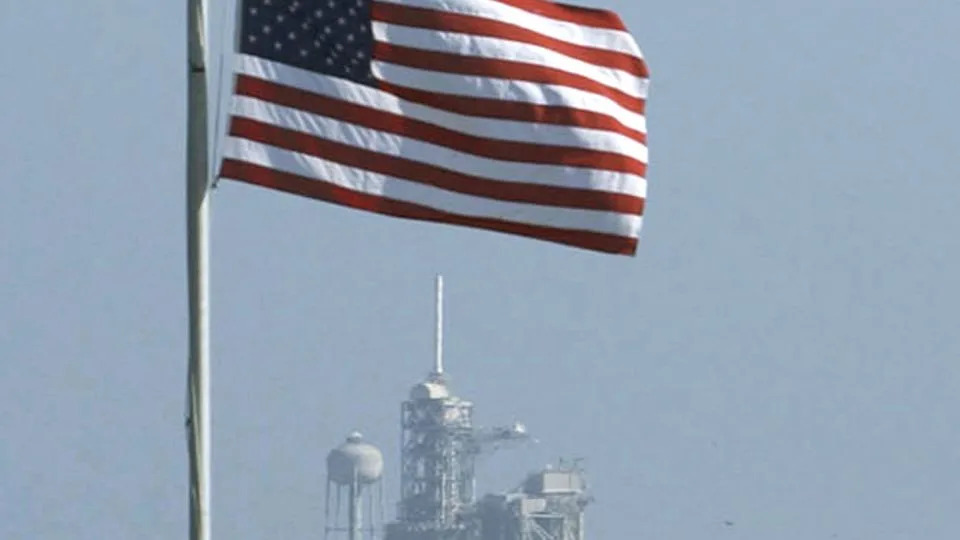 Artemis II Poised to Launch Despite Known Orion Heat‑Shield Flaw — Experts Remain Split