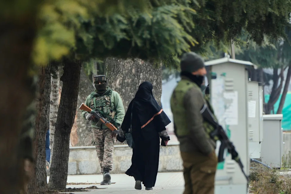 India’s 77th Republic Day: Spectacular Military Parade and Cultural Showcase on Kartavya Path