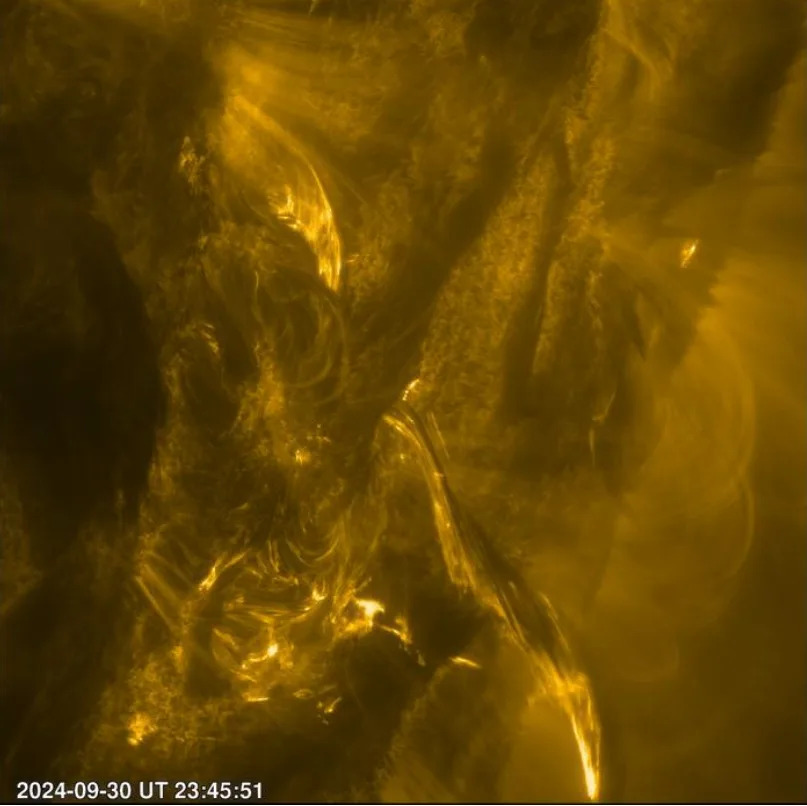 Solar Orbiter Catches a 'Magnetic Avalanche' That Powers Solar Flares