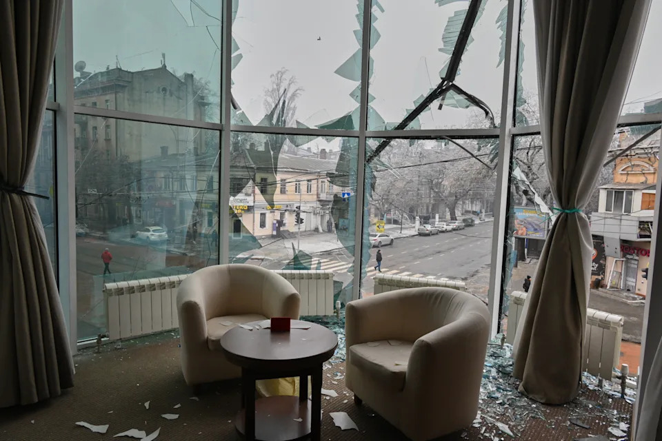 Russian Drone Swarm Strikes Odesa — 1 Dead, 23 Injured; Zelenskyy Urges Faster U.S. Diplomacy