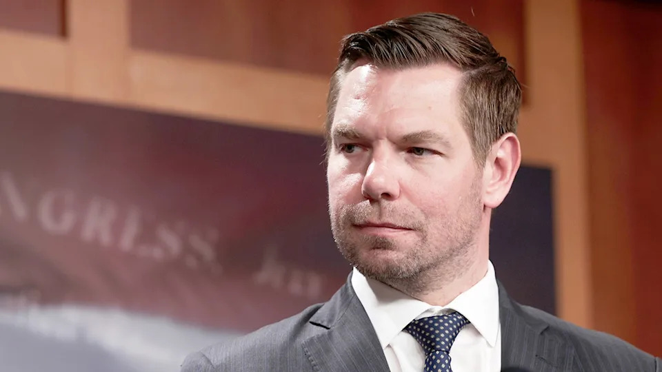 Swalwell Says Former ICE Agents Would Be 'Unhirable' in California If He's Elected Governor