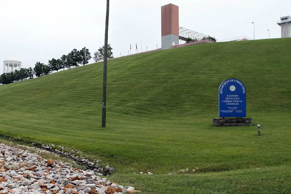 Kentucky Inmate Marvin Knuckles Dies After Early-Morning Snow Removal; Family Demands Answers