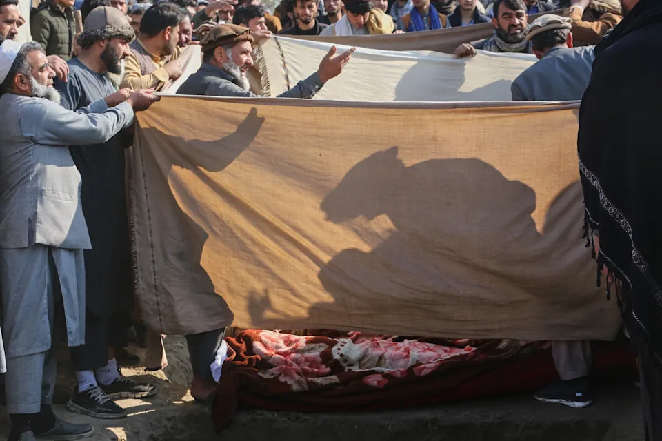 Tragedija u Jalalabadu: Majka i Šestoro Dece Poginuli Nakon Urušavanja Kuće