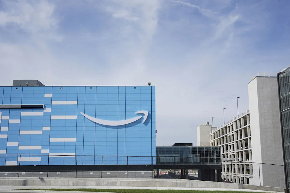 Amazon Cargo Airbus Makes Emergency Return to CVG After Bird Strike, Crew Reports Smoke