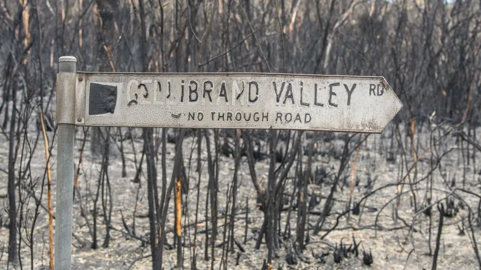 Australia’s Hottest Towns Near 50°C as Heat Wave, Wildfires and Power Cuts Ravage Victoria