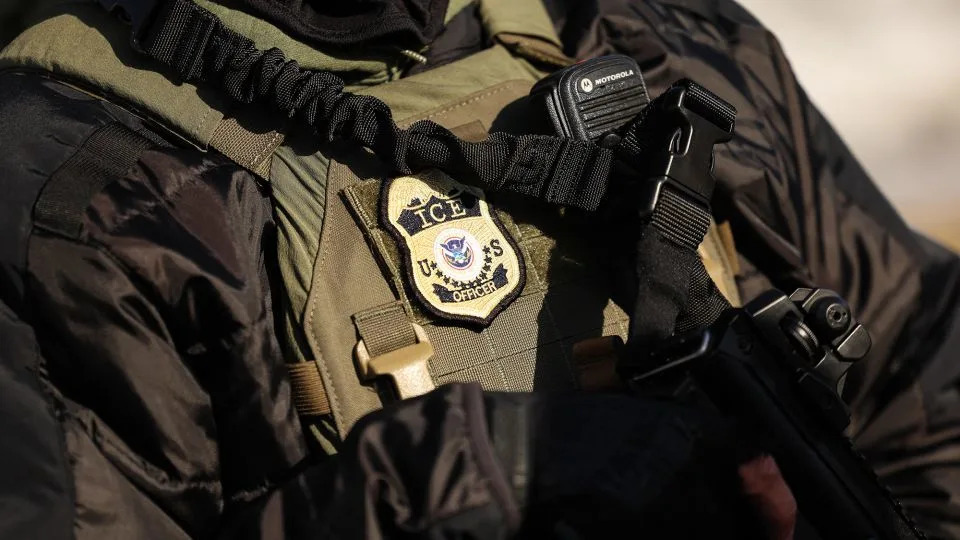 Asylum Seekers and Resettled Refugees in Minnesota Report Mass Detentions, Flights to Texas; Judge Orders Temporary Halt