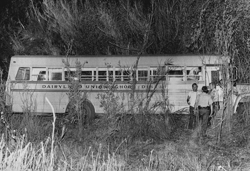 Buried Alive: The 1976 Chowchilla Kidnapping — How 26 Children Escaped a Grave in a Quarry