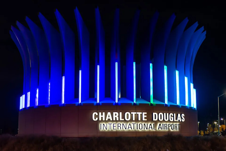 American Airlines Flight Illuminated by Blue Laser During Final Approach to Charlotte — Plane Lands Safely