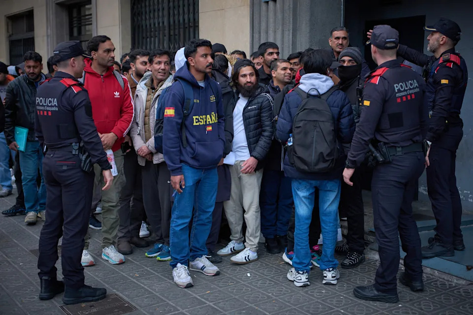 Spain Opens Fast-Track Path To Legal Residency For Hundreds Of Thousands Of Undocumented Migrants