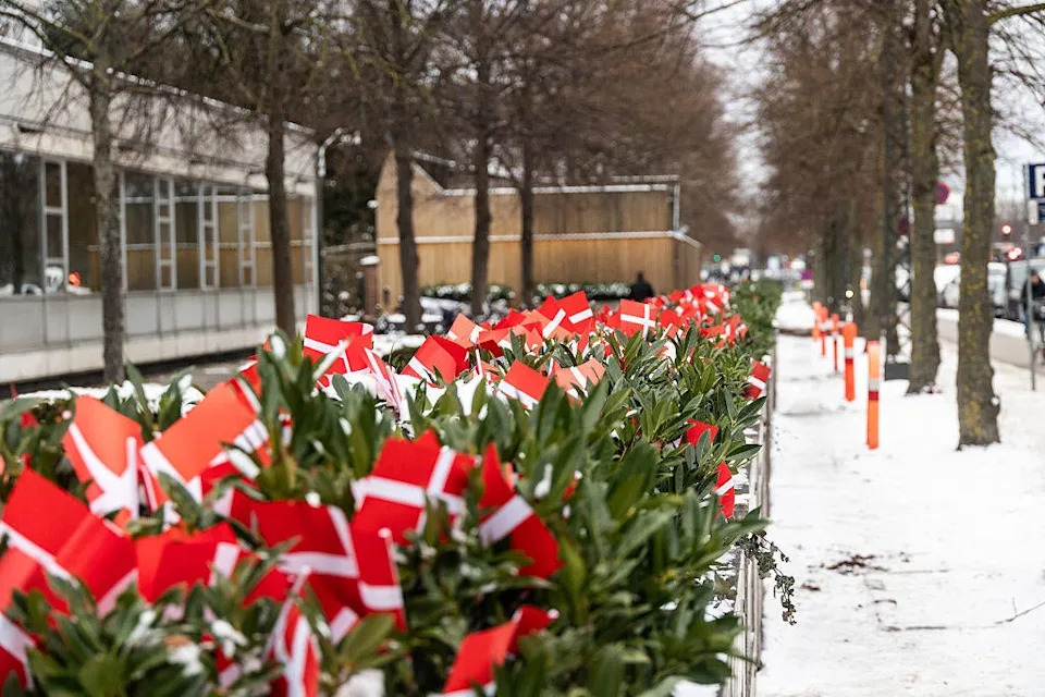 Danish Veterans Stage Silent Protest Outside U.S. Embassy After Trump’s Greenland Remarks
