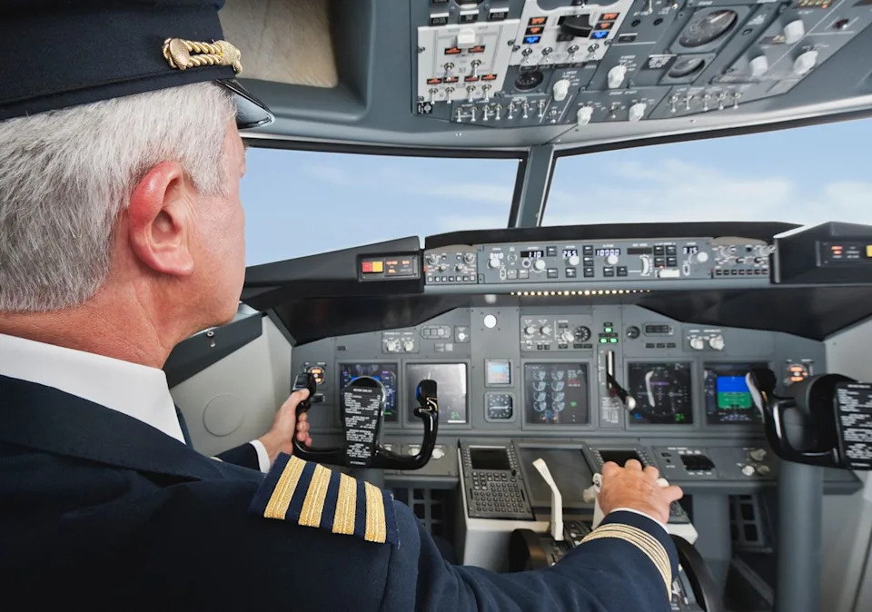 How U.S. Airlines Enforce 'Bottle‑to‑Throttle' Rules to Keep Pilots Sober
