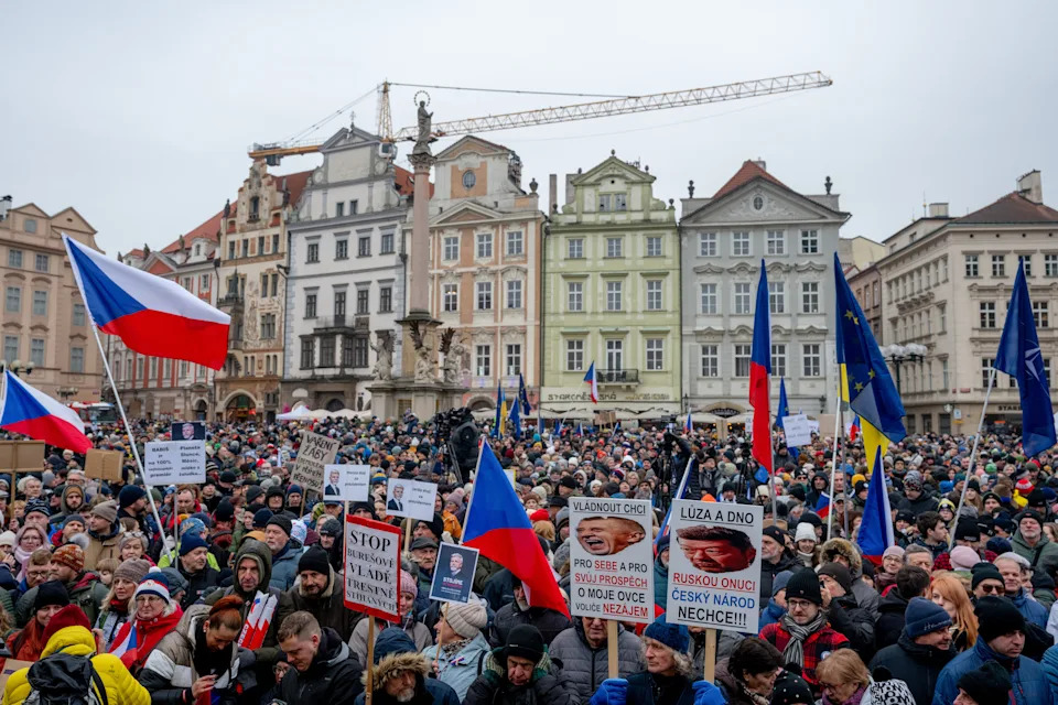 Tens of Thousands Rally in Prague to Back President Pavel in Clash Over Cabinet Nomination