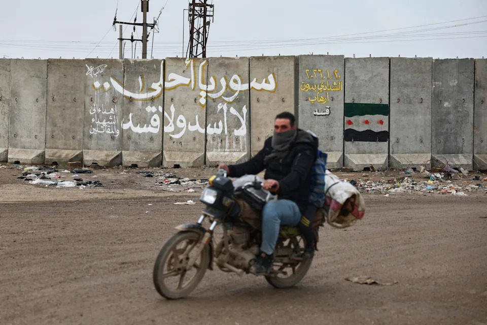 Damascus and Kurdish-Led SDF Reach Deal — Interior Ministry Teams Deploy to Al-Hasakeh to Restore State Services