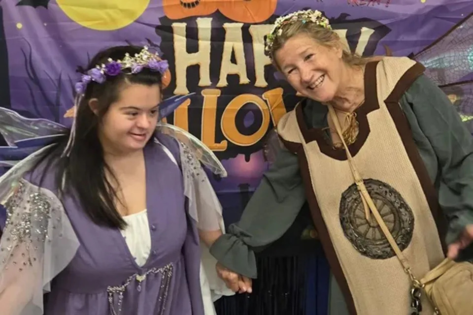 Ohio Mother Dies Trying to Rescue Two Adult Children in Fast-Moving Cincinnati House Fire