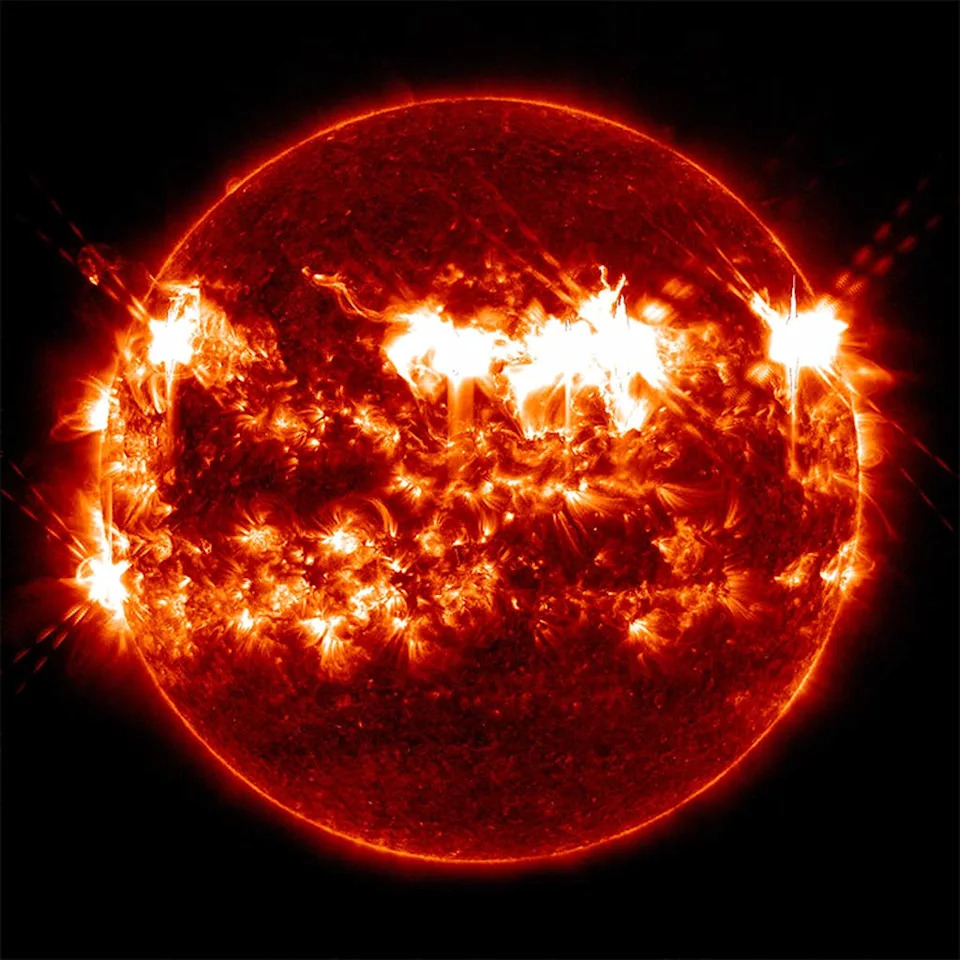 How a Geomagnetic Storm Set Off Continent‑Wide Alarm — From Recent X‑Class Flares to the 1859 Carrington Event