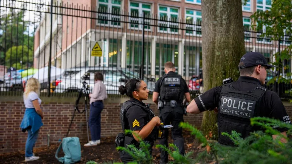 Peter Mandelson Under Criminal Inquiry: Epstein Files Shake UK Establishment