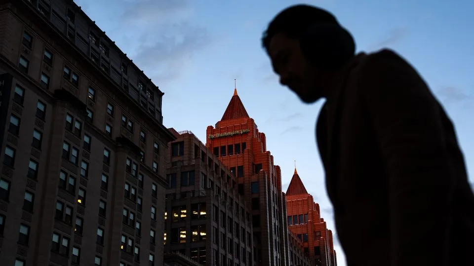 Musk’s Space Bet, Frozen Biovaults and Curling: Your Quick Daily Briefing