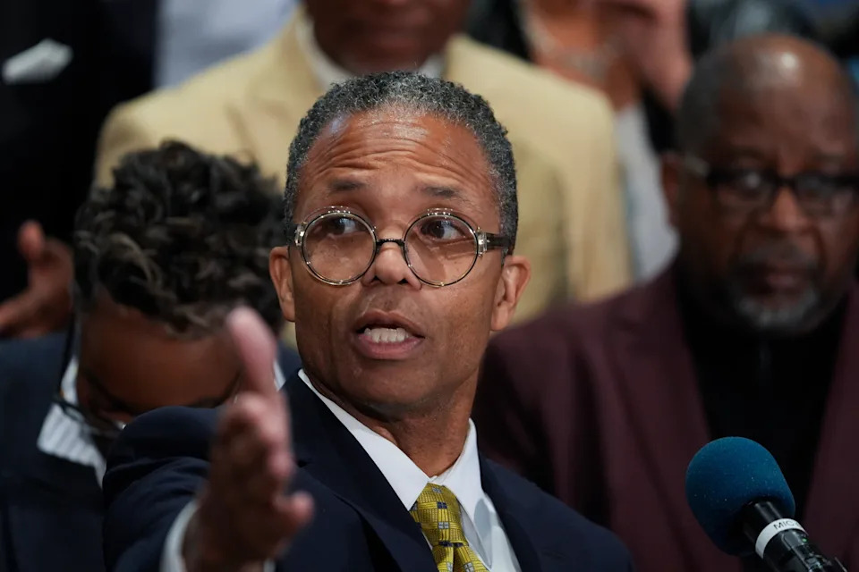 Jesse Jackson Jr. Frames Comeback as Redemption Bid While Campaigning for His Old House Seat