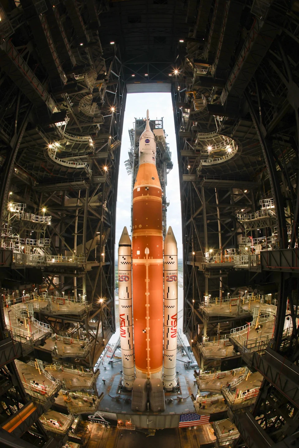 Artemis II Delayed: Why Liquid Hydrogen Makes Rocket Fueling So Difficult