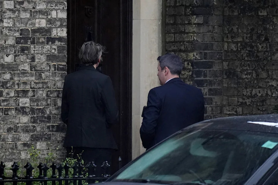Met Police Execute Searches At Two Peter Mandelson Properties In Epstein Probe