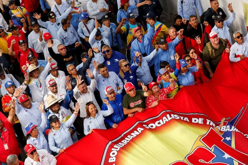 Distrust, Desertions and Shrinking Perks Erode Socialist Party’s Grip in Venezuela