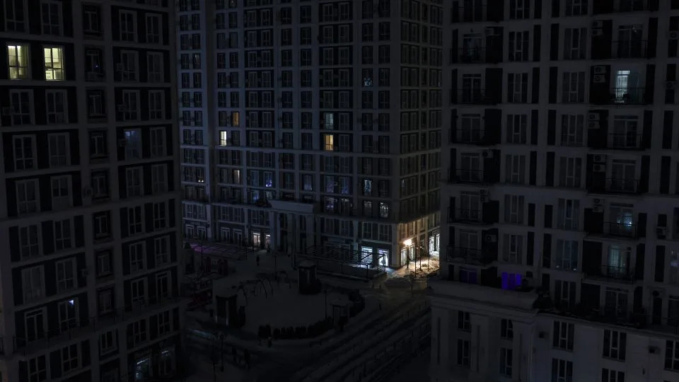 Kyiv Braces For Subzero Cold With Just 1.5–2 Hours Of Power After Massive Russian Strikes