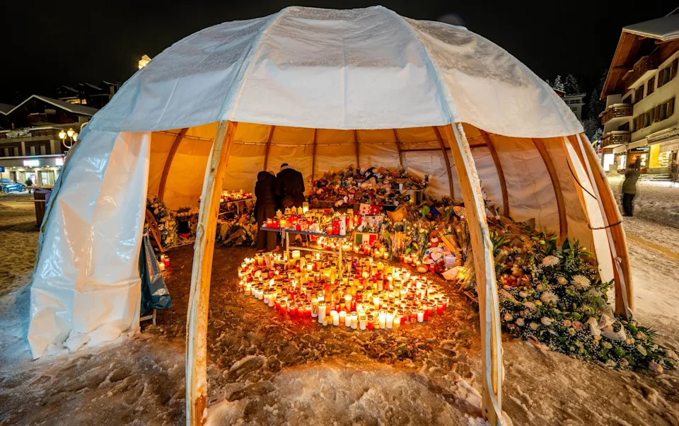 Spomen‑mesto za žrtve požara u Crans‑Montani ponovo izgorelo — policija sumnja na sveće