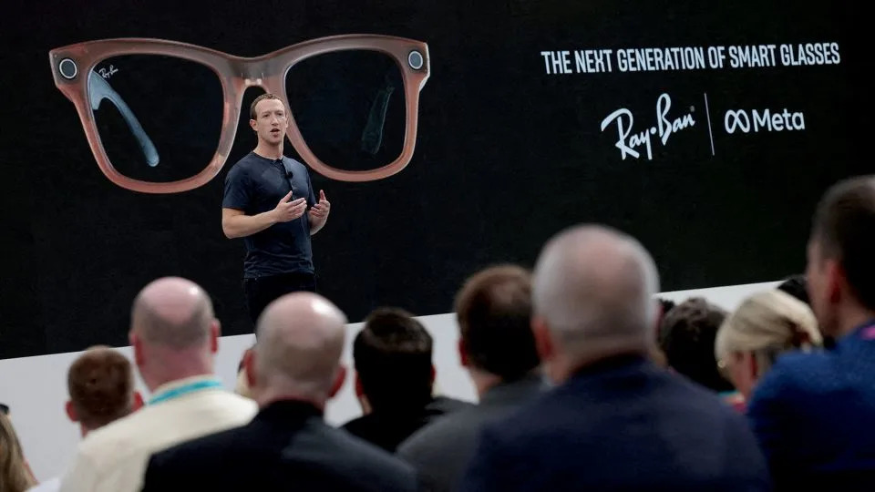 ‘Manfluencers’ And Smart Glasses: Women Say They’re Being Secretly Filmed During Everyday Encounters