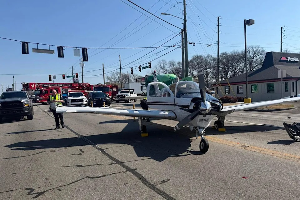 Pilot Makes Harrowing Emergency Landing on Busy Gainesville Road After Engine Failure — Says ‘We're Not Going to Make It’
