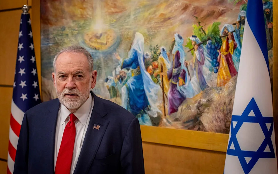 SAD Odbacuju Britanski Predlog: Huckabee Protiv Toga Da Hamas Zadrži Oružje