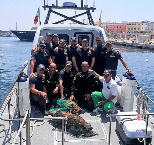 Otkriven Dobro Očuvan Rimski Brod Star Oko 1.600 Godina Kod Puglie — Nalaz Mesecima Držan U Tajnosti Zbog Rizika Od Pljačke