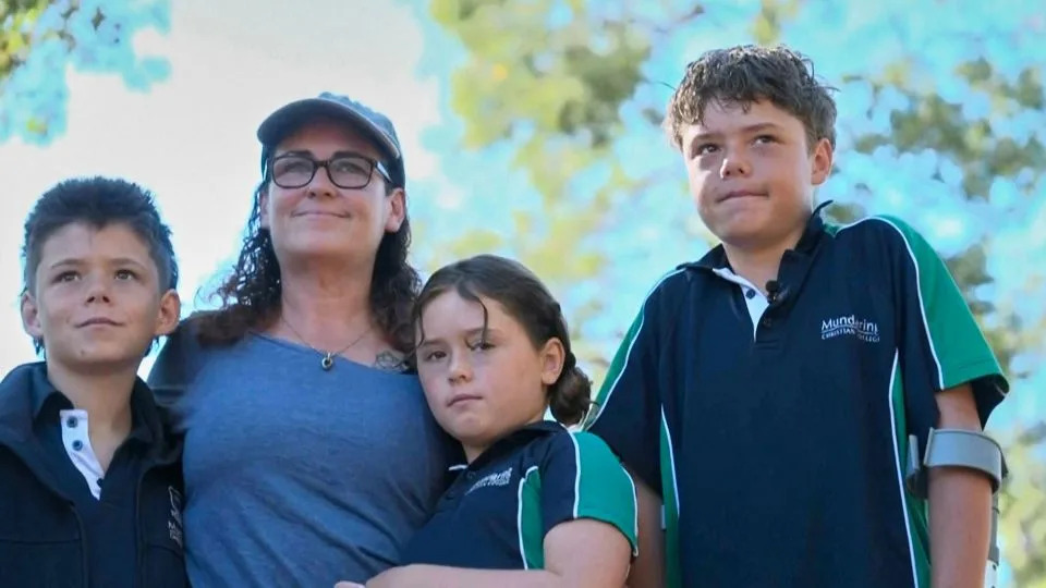 „Treba nam helikopter“: 13-godišnjak satima plivao da spasi porodicu kod Quindalupa