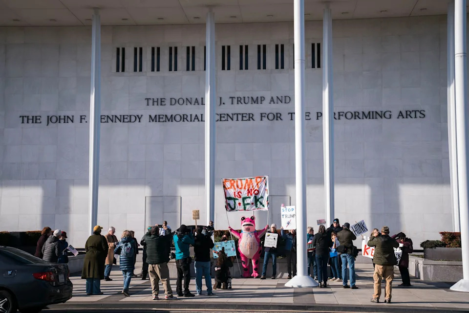 Kennedy Center Staff Blast Leadership Over ‘Stupid and Cruel’ Two‑Year Renovation Plan