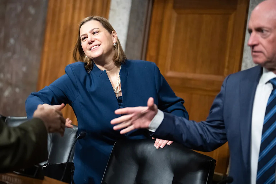 Grand Jury Declines Seditious-Conspiracy Indictments Against Senators Kelly and Slotkin — Democrats Call It An Abuse Of Power