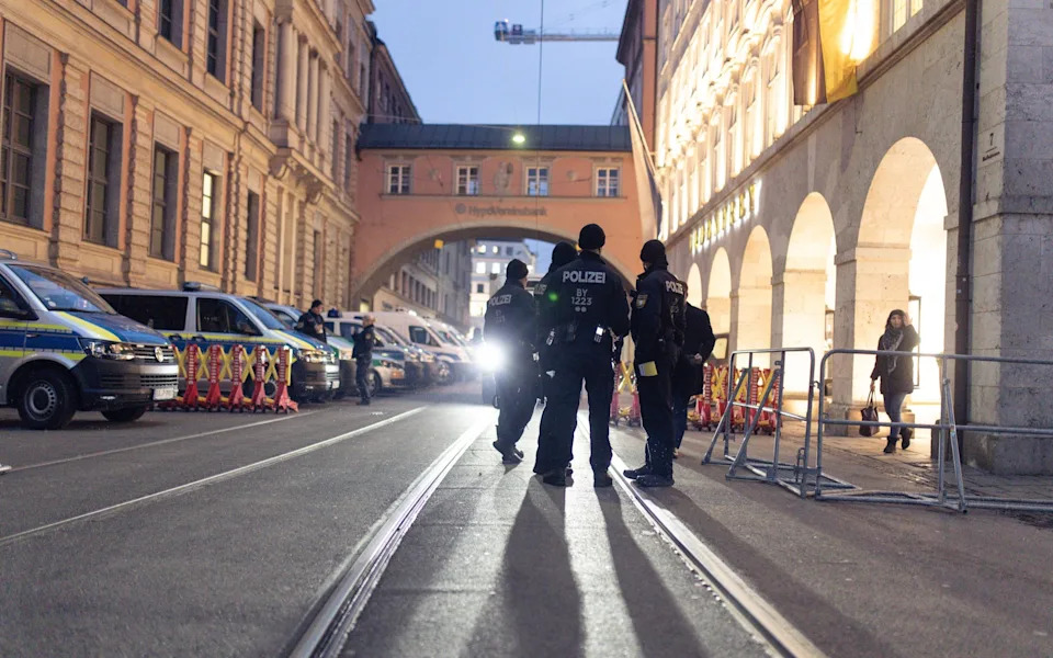 AfD Ponovo Na Münchenskoj Bezbednosnoj Konferenciji: Strah Od Procuravanja Informacija Ka Moskvi