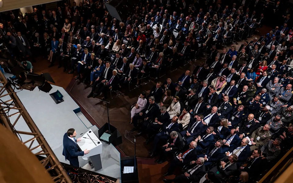 AfD Ponovo Na Münchenskoj Bezbednosnoj Konferenciji: Strah Od Procuravanja Informacija Ka Moskvi