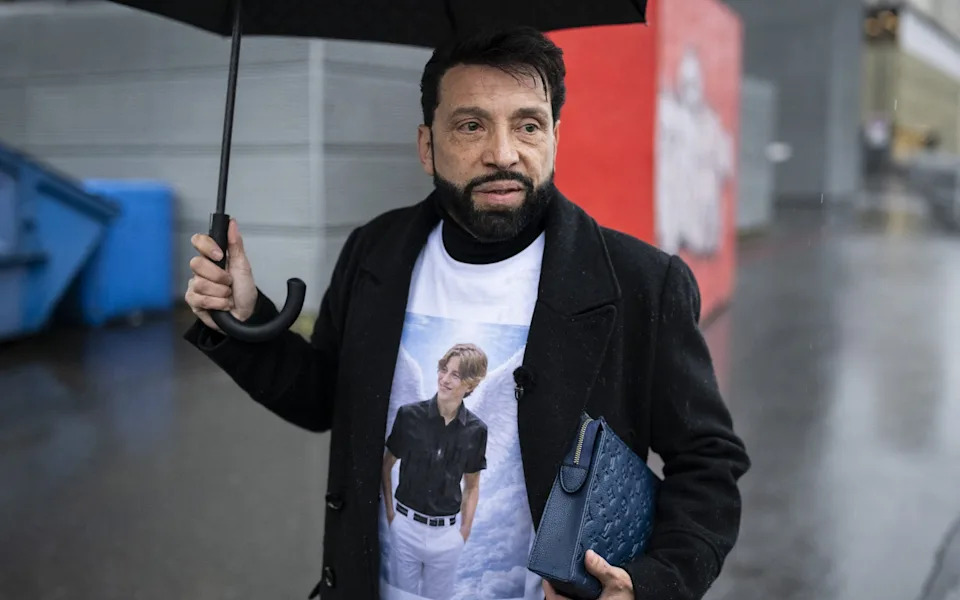 Porodice Žrtava Suočile Se s Vlasnicima Le Constellation: „Ubili Ste Mog Brata“ — 41 Poginulih, 115 Povređenih