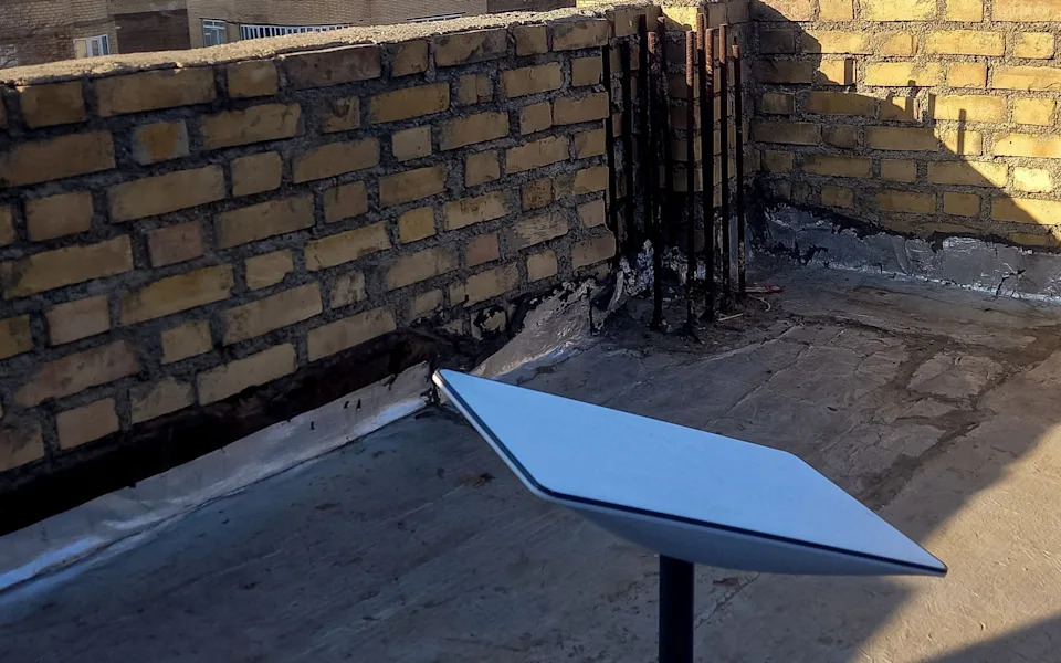 SAD Navodno Prokrijumčarile Oko 6.000 Starlink Terminala U Iran Tokom Isključenja Interneta