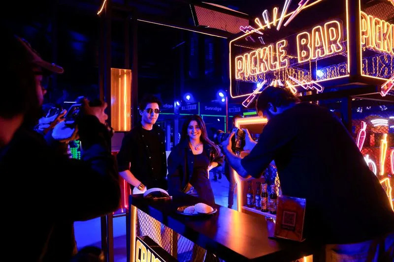 U Karačiju trezni rejvovi: Generacija Z stvara novi, bezbedan noćni život bez alkohola