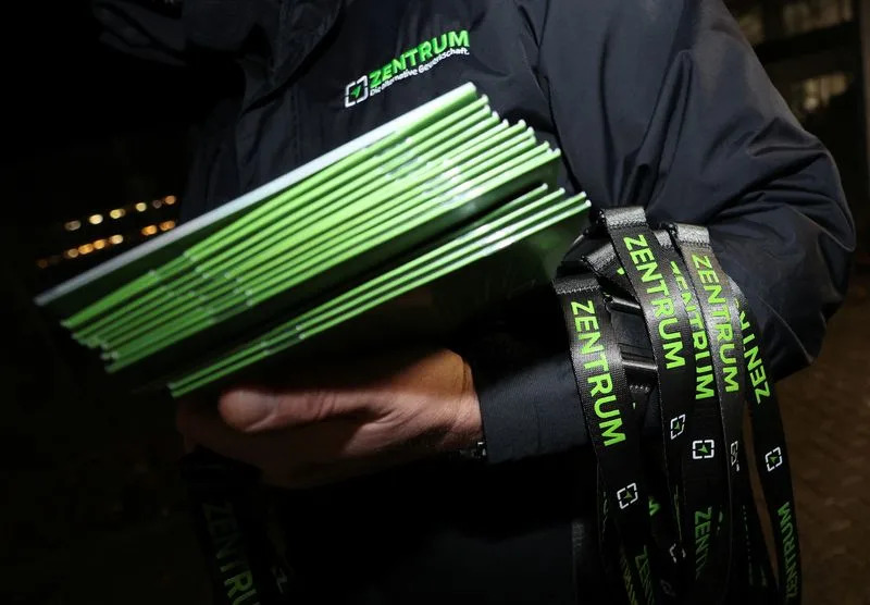 Krajnja Desnica Na Kapiji Fabrike: AfD I Zentrum Ciljaju Radnike Automobilske Industrije