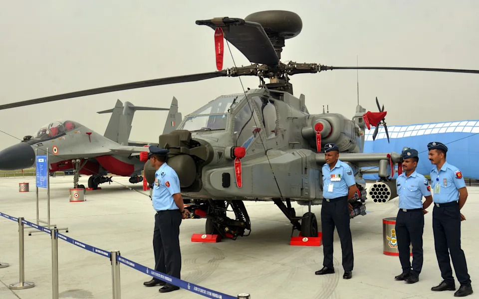 Indija Odobrila Paket Naoružanja Vredan 30 Milijardi Funti — Zaokret Ka SAD I Francuskoj