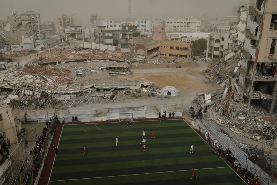 Fudbal Se Vraća U Gazu: Amputirci I Lokalni Timovi Igraju Na Improvizovanom Terenu U Jabalia