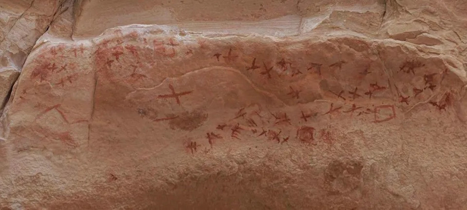 U Sinaju Otkriveno Pećinsko Sklonište Sa Crtežima Starim Do 10.000 Godina: Lovci, Konjanici i Nabatejski Natpisi