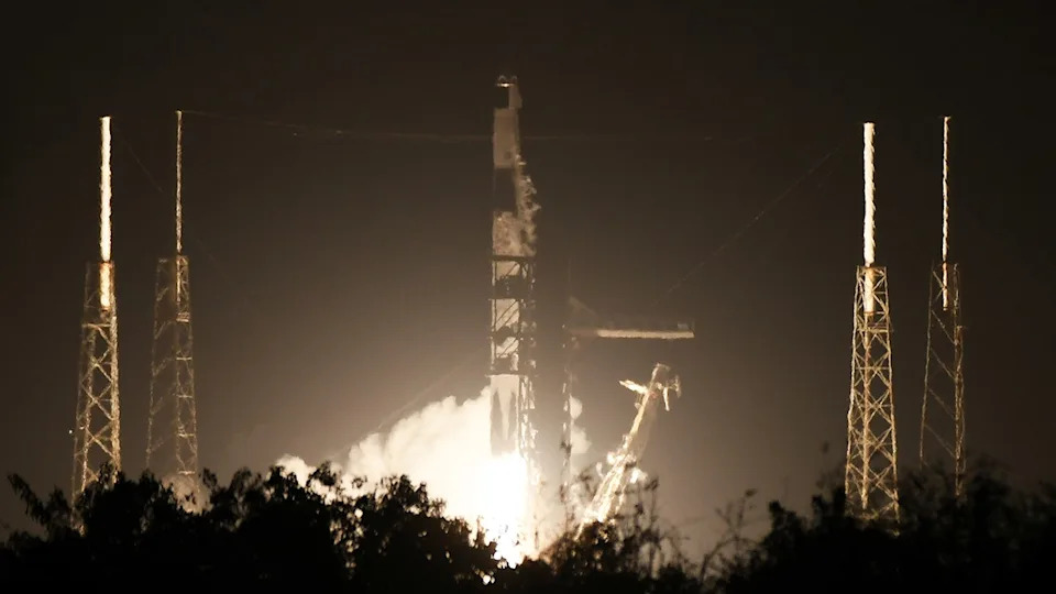 Četiri Astronauta Stigla Na ISS — Crew‑12 Vraća Stanicu Na Pun Kapacitet Posle Medicinske Evakuacije