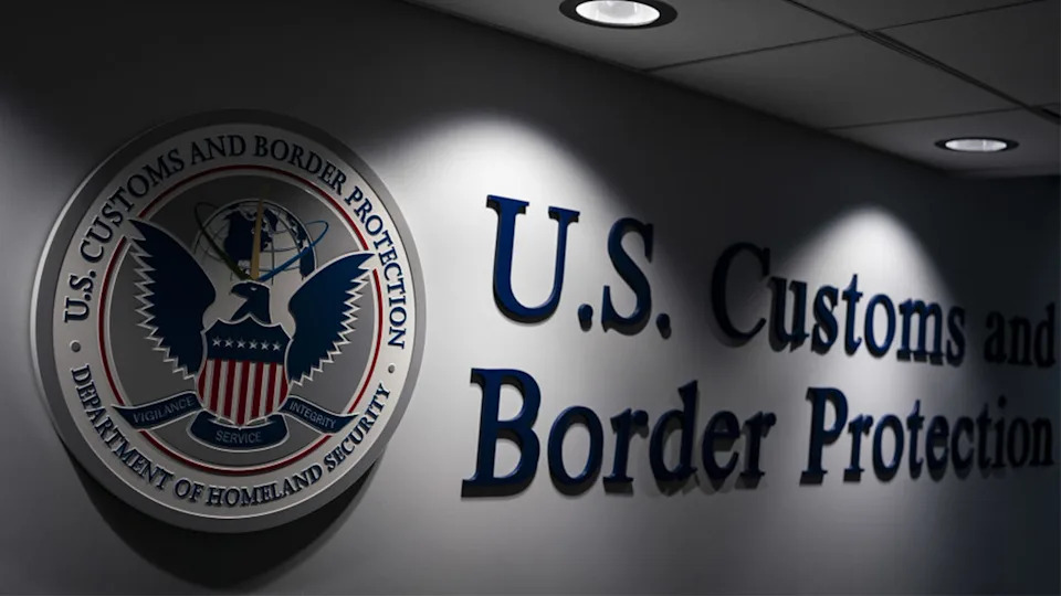 Over 190,000 'Lethal' Doses of Cocaine Hidden in Valentine's Flower Shipment Seized at Laredo Port