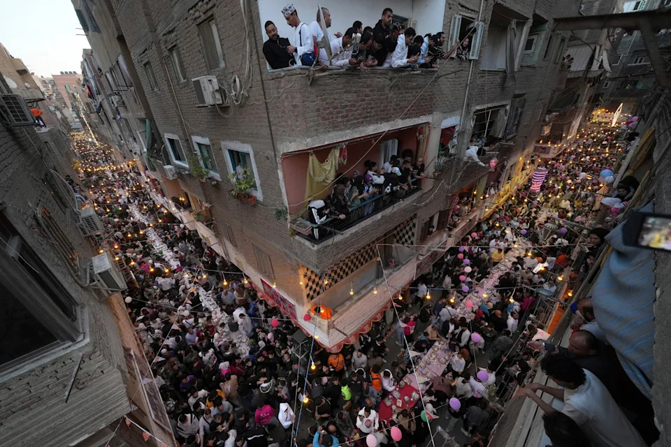 Ramazan Počinje Uskoro: Šta Znači Post, Tradicije i Kako Se Obilježava