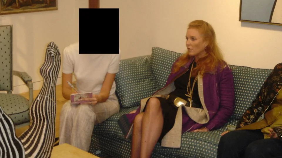 Princeze Beatrice i Eugenie Pod Pritiskom Nakon Nove Serije 'Epstein' Dokumenata