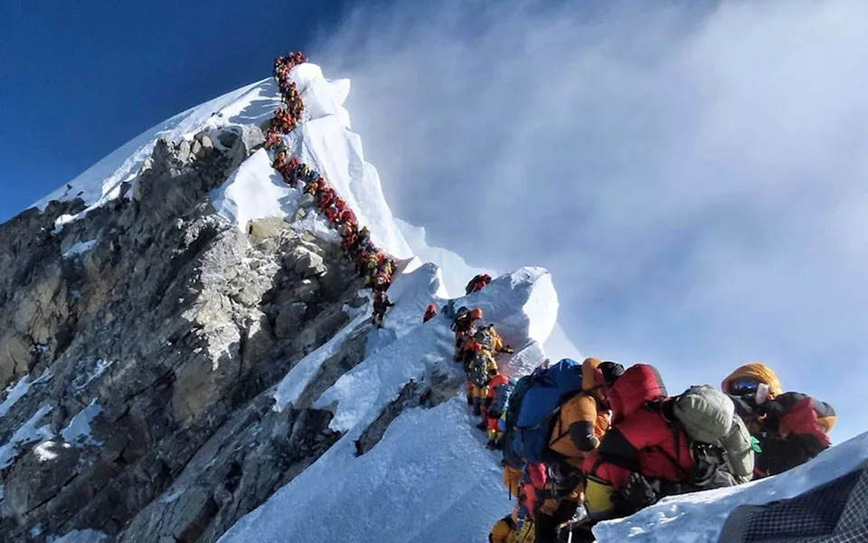 Nepal Predlaže Zabranu Amaterskih Uspona Na Everest — Kraj Ere 'Influencer-Planinara'?