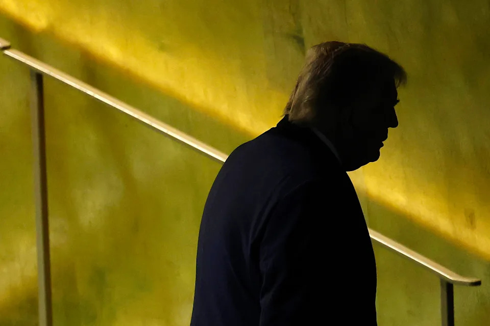 Chaos and Cash: White House Pardon Process Faces 'Pardon‑Shopping' Allegations