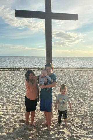 Six Members Of Florida Family, Including Four Children, Killed In House Fire; Community Rallies To Help